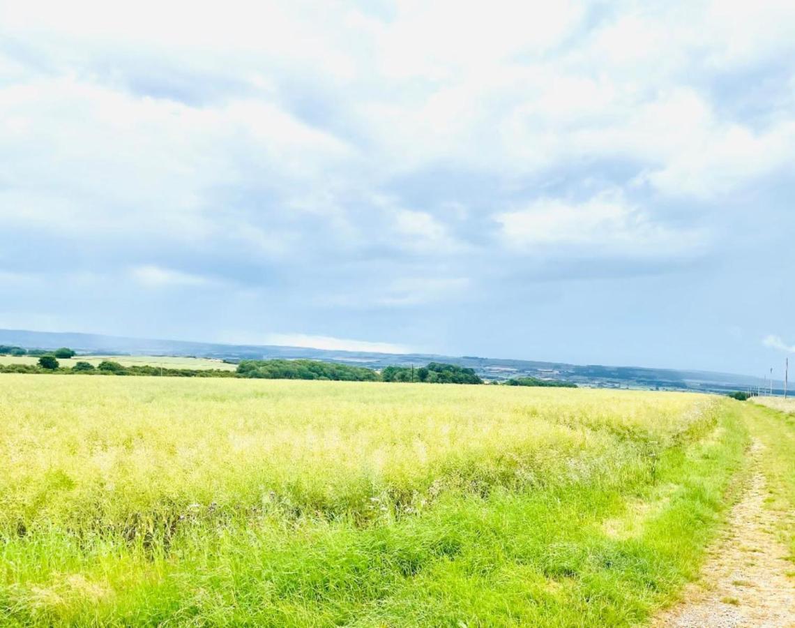 Luxury Farmhouse With Stunning Views And Hot Tub Ebberston Екстериор снимка