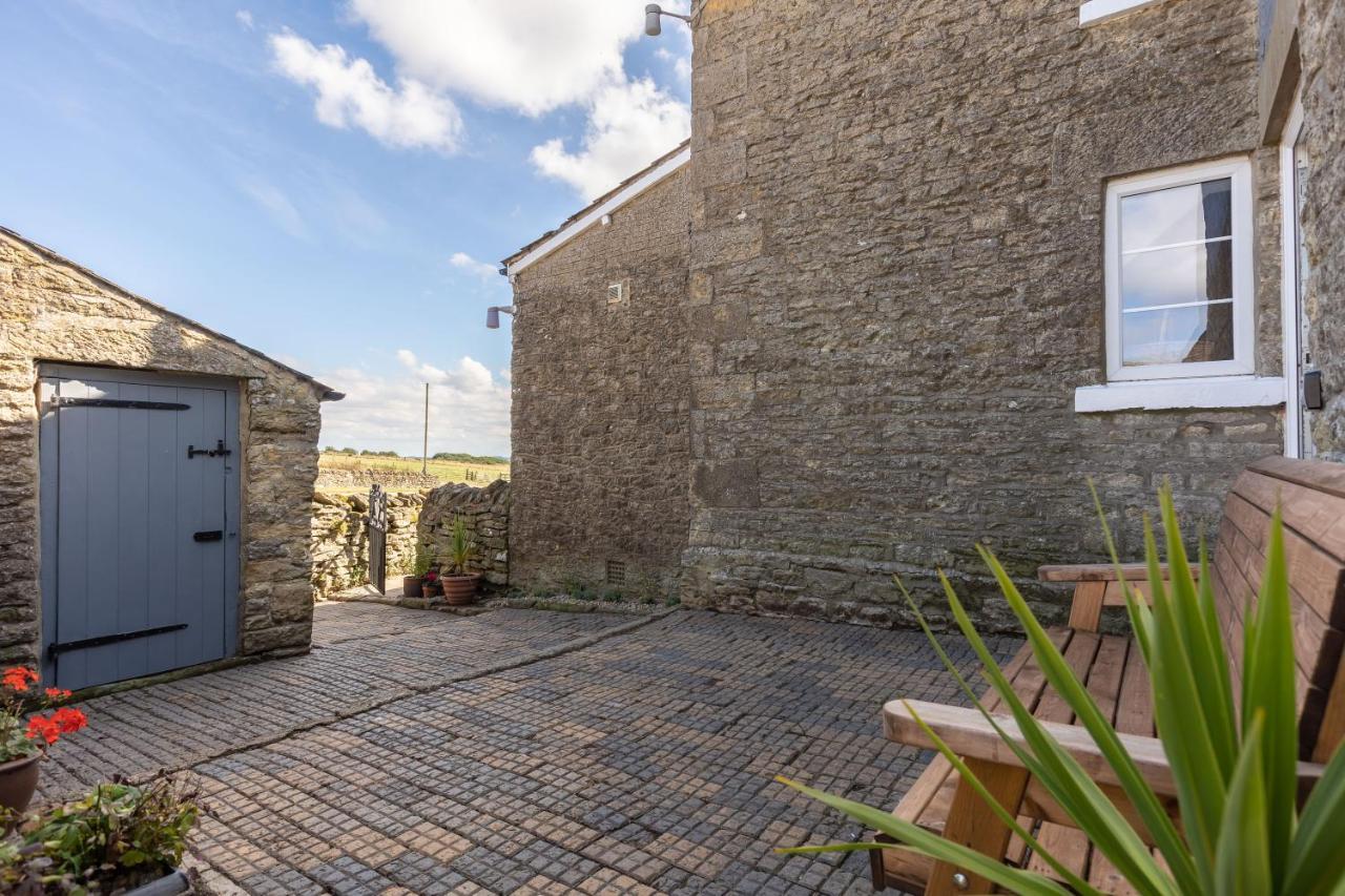 Luxury Farmhouse With Stunning Views And Hot Tub Ebberston Екстериор снимка